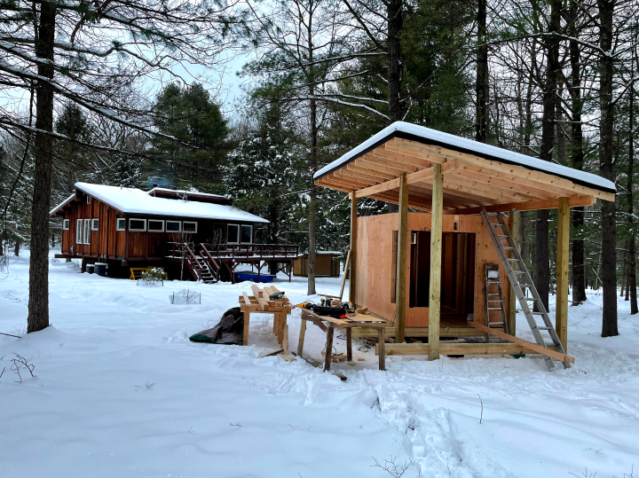 Siding on the sauna in the snow